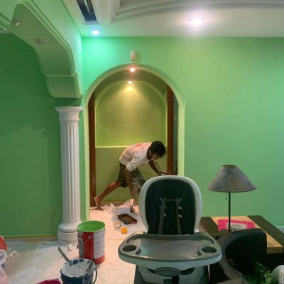 WhatsApp Image 2025-05-13 at 15.24.37 (1) Best Painting Services in Singapore – Professional Painter Applying Smooth White Paint Finish on Interior Wall | Expert HDB and Condo Painting Services